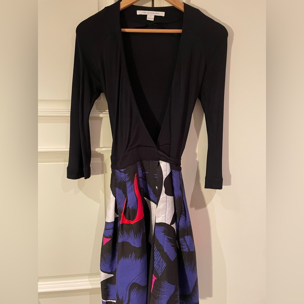 Elegant Black and Blue Women's Dress by DVF